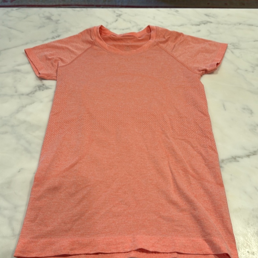 lululemon athletica swiftly tech short sleeve 2.0 size 6